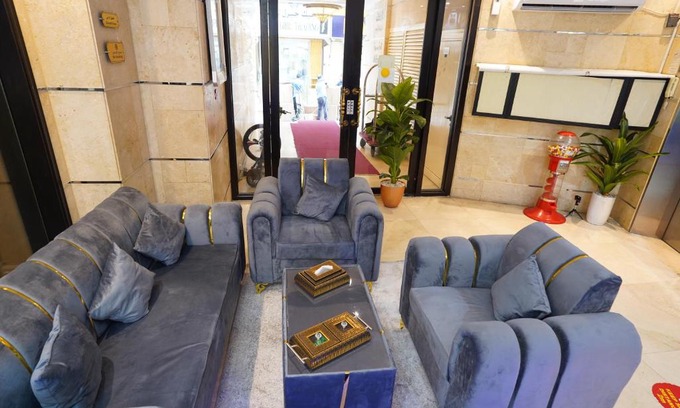 Al Ras Hotel | Cube Hotel Dubai