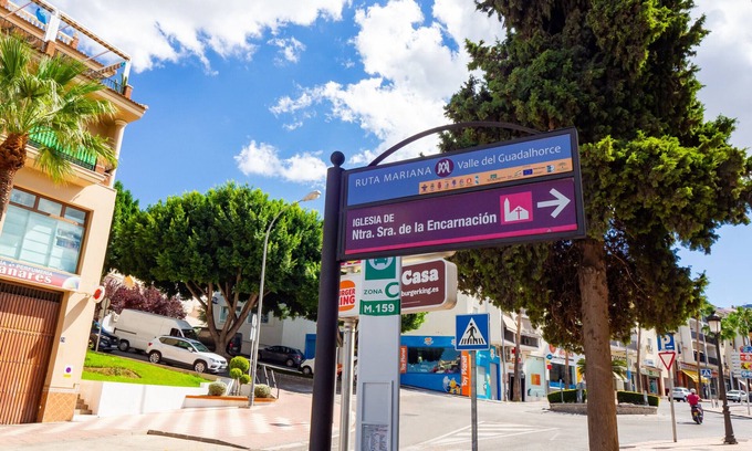 Alhaurin el Grande Apartment | Cubo's Apartamento Boutique Alhaurin/Free Wifi/Air Conditioning