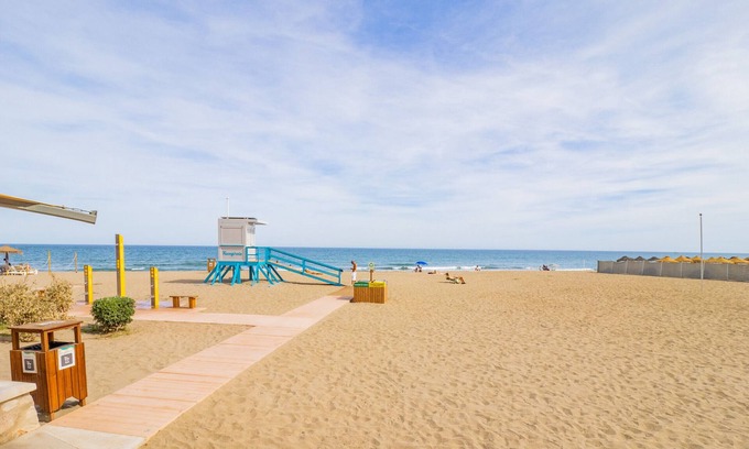 Fuengirola Apartment | Cubo's Apartamento 2 Concha del Mar Fuengirola/Beachfront/air conditioning