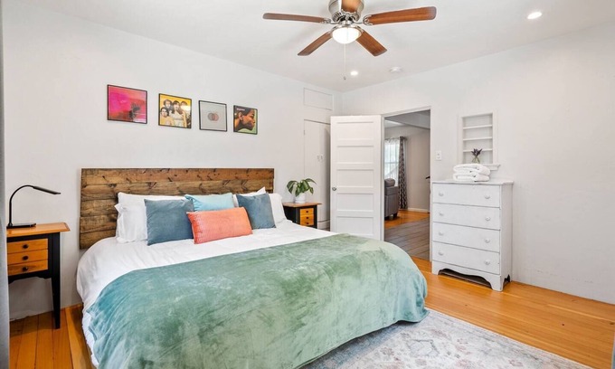Paso Robles Cottage | Culinary Cottage - Pet friendly, king bed wlk2DT