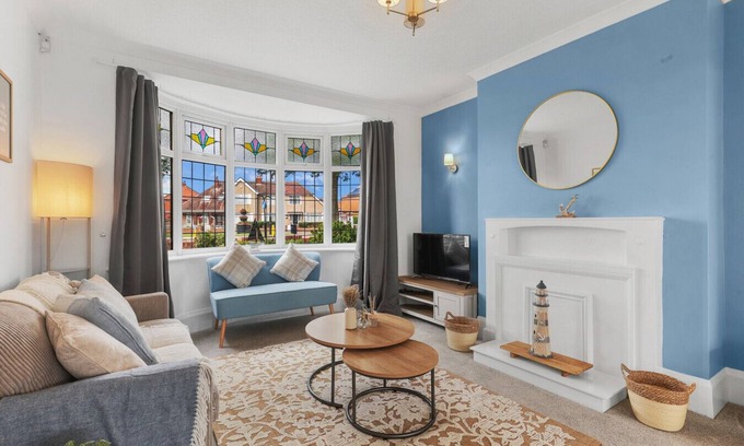 Cullercoats House | Cullercoats Coastal Haven - North East Escapes