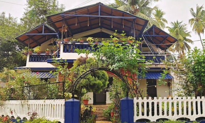 Anjuna House | Curlies Blue House - 5Bhk Villa near Anjuna Beach