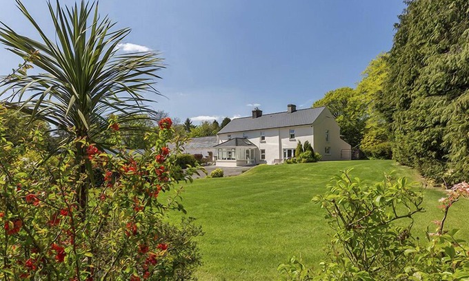 Ballymacarbry Cottage | CURRADOON HOUSE, family friendly in Touraneena, County Waterford