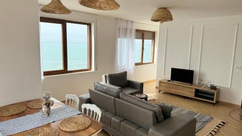 Golem Apartment | Currila Stays 14V