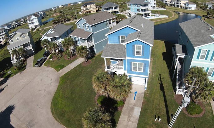Galveston House | Custom Beach Cottage with Amazing Water Views From Each Room-PLUS Beach Club!