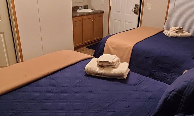 Carlyss Hotel | Custom Touch Village-Sulphur