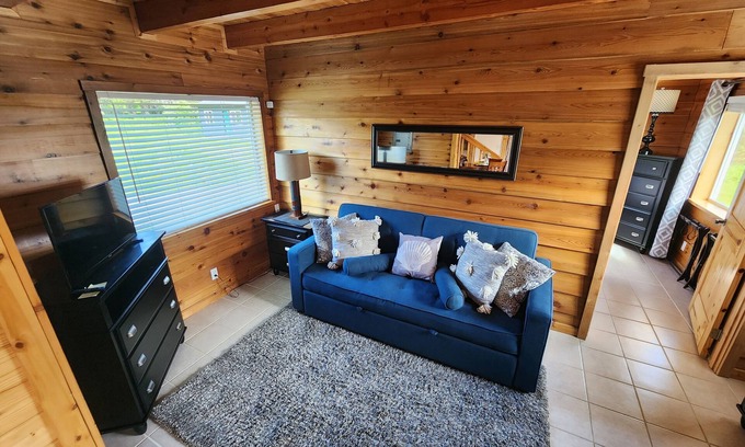 Homer House | Custom Townhome In Downtown Homer, 4 Minute Walk To Museum And Restaurants