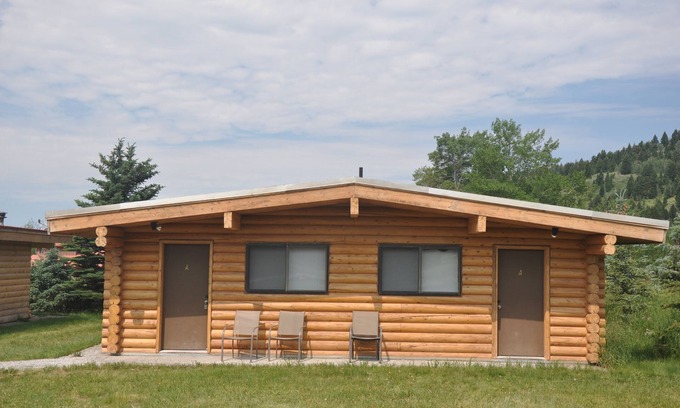 Moran Cabin | Cute 2/1 Cabin With Full Kitchen And Teton Views