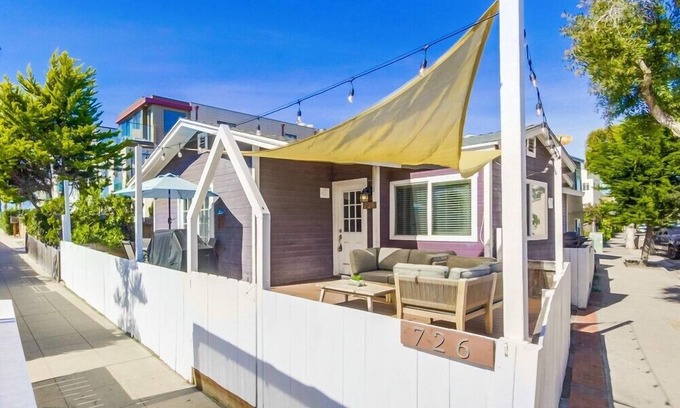 Central Mission Beach Cottage | Cute 2 Bedroom Cottage with Large Patio Just Steps Away from the Ocean