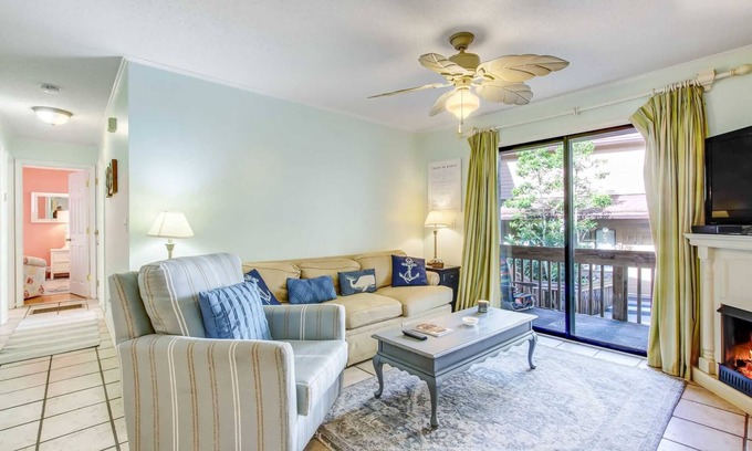 Fernandina Beach Condo | Cute and Affordable Condo with Pool and Tennis Courts!