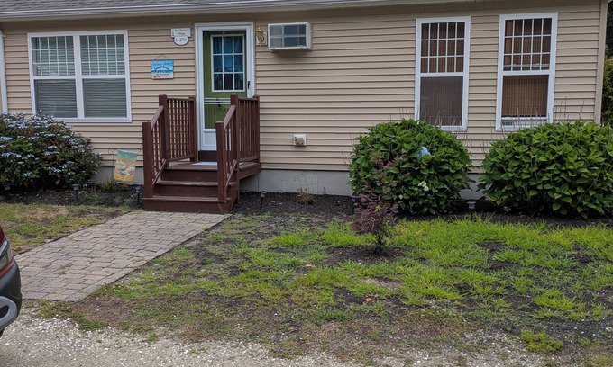 Ogunquit - Wells Cottage | Cute and Comfy Cottage - 1 Mile to Wells Beach & 3 Miles to Ogunquit Beach!
