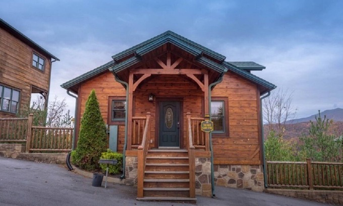 Gatlinburg Cabin | Cute and Cozy Gatlinburg Cabin with Great Views, Hot Tub, and Game Room