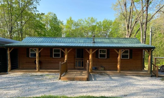 Pikeville Cabin | Cute Cabin secluded on 7 acres with stream and walking trails