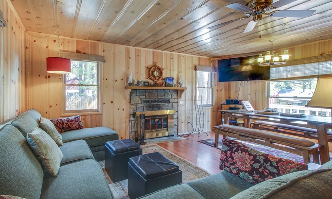South Lake Tahoe Cabin | Cute cabin w/private hot tub, less than a mile from Lake Tahoe!