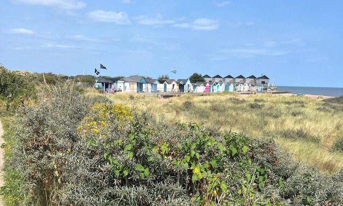 Chapel Saint Leonards Ski Chalet | Cute chalet, close to stunning sandy beach. Well-behaved dogs welcome.