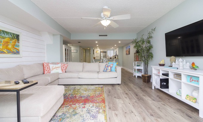 St. Augustine Beach Condo | Cute & Comfy Renovated Beach Condo - Anastasia Island, St. Augustine Beach.