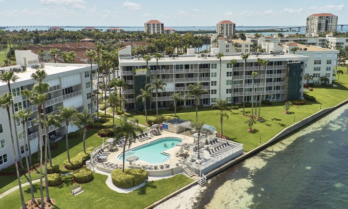 Isla del Sol Condo | Cute Condo with Private Beach Access and more!