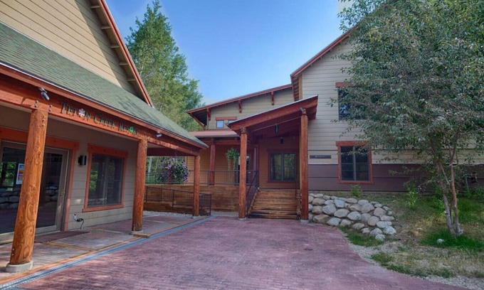 Driggs Condo | Cute & Cozy Condo: Close to Grand Targhee, skiing, mountain biking