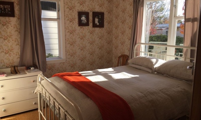 Omarama Cabin | Cute cozy cottage in amazing and unspoilt part NZ