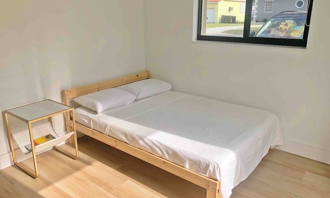 Virginia Gardens Apartment | Cute & Cozy Private Studio near Miami Intl Airport