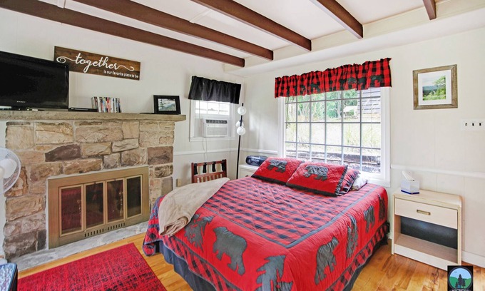 Gaines House | Cute Efficiency Cottage Near Pine Creek