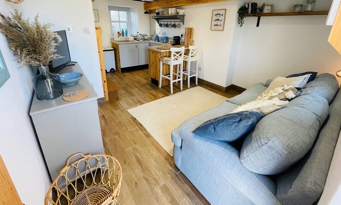 Nefyn Cottage | Cute Fisherman's Cottage Close to Nefyn Beach