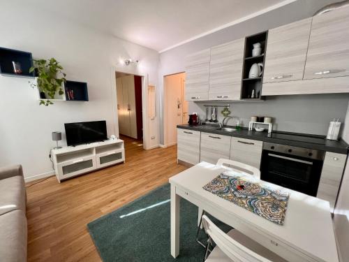 Novoli - San Donato Apartment | CUTE FLAT - BEST PRICE - Wi Fi - AC - TV