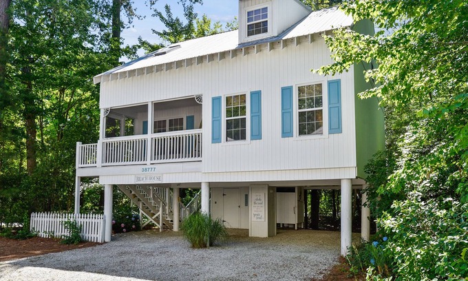 Clearwater House | Cute home in Clearwater. Community pool/tennis. 38777
