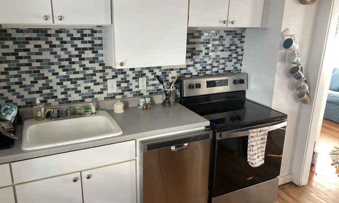 Old Orchard Beach House | Cute House -2 Blocks from Beach