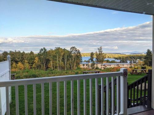 Weirs Beach Apartment | Cute Lower Level Cedar Lodge Room with Balcony & Lake Views!