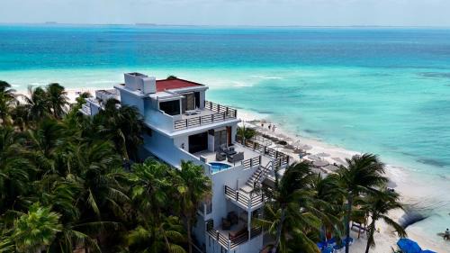 Centro - Supmza 001 Hotel | Cuxos Hotel Beachfront