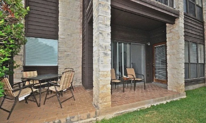 New Braunfels Condo | CW B111 - Comal RIVER VIEW Camp Warnecke Condo
