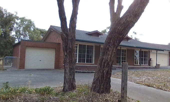 Drysdale House | Cwm Fferm Country Bungalow is perfectly situated central Bellarine Peninsula VIC