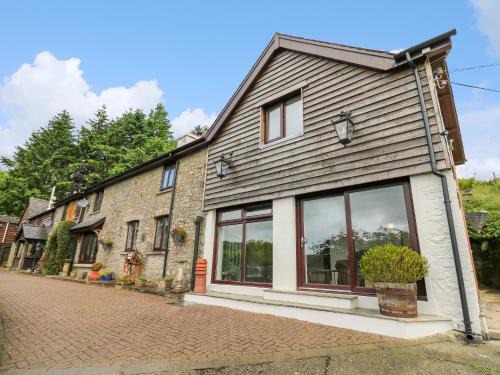 Builth Wells House | Cwmfadog