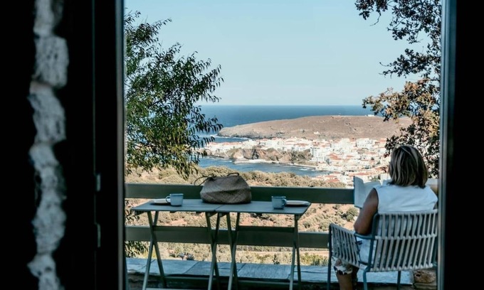Paleopolis Apartment | Cycladic Winery House