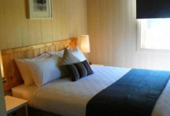 Ballandean Cabin | Cypress Ridge Cottages