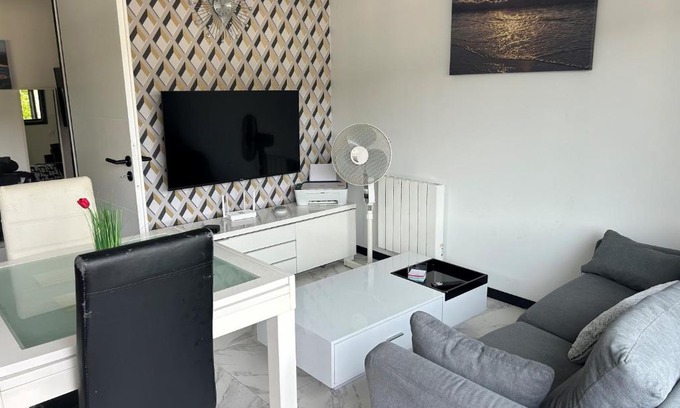 Saint-Loubes Apartment | Dépendance région bordelaise