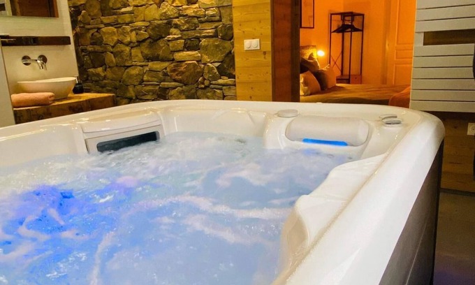 Chatenois Apartment | Détente Absolue Jacuzzi et Sauna Privatif