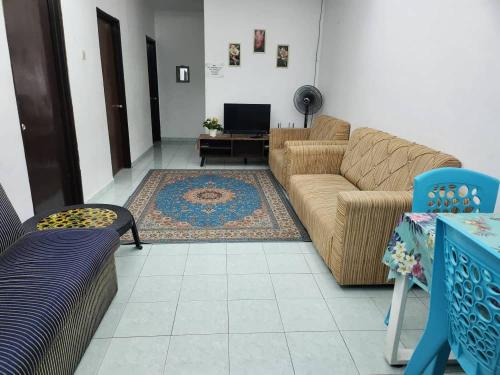 Banting House | D'Haja 32 KLIA SEPANG with 2 Airconds & FREE WiFi