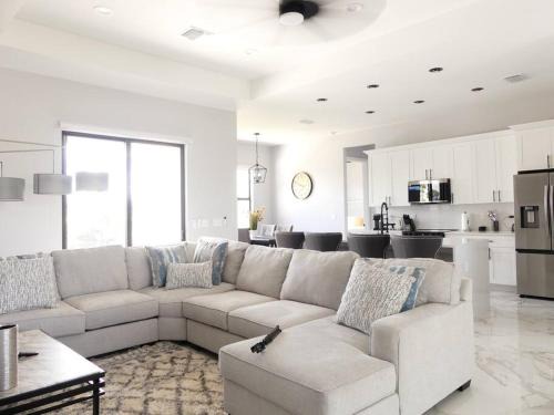 Jacarandas House | D'Marsha