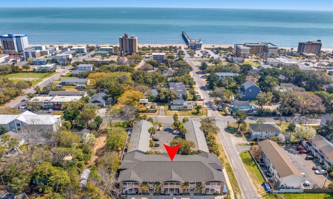 Myrtle Beach Apartment | D · Modern 4BR Central Near Beach & Pier King Beds #D
