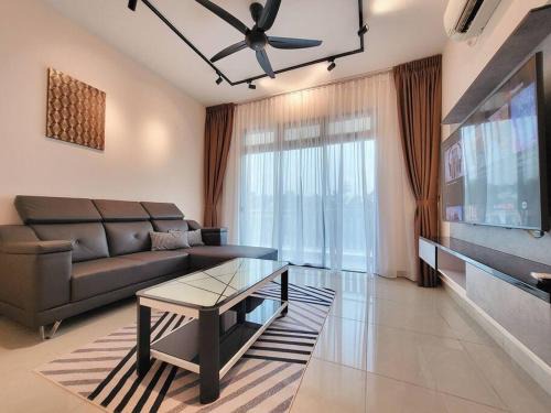 Setia Tropika Apartment | D'Secret Tropika - 2 Bedrooms 4 Pax, Free Parking