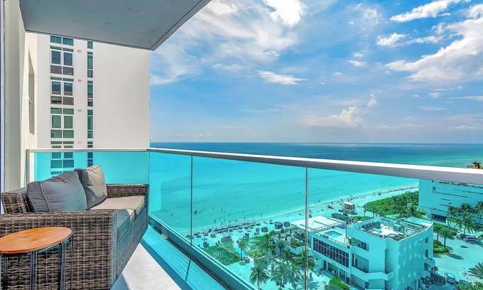 Hollywood South Central Beach Apartment | D - Spectacular Ocean Views! Beautiful beachfront property with pool!