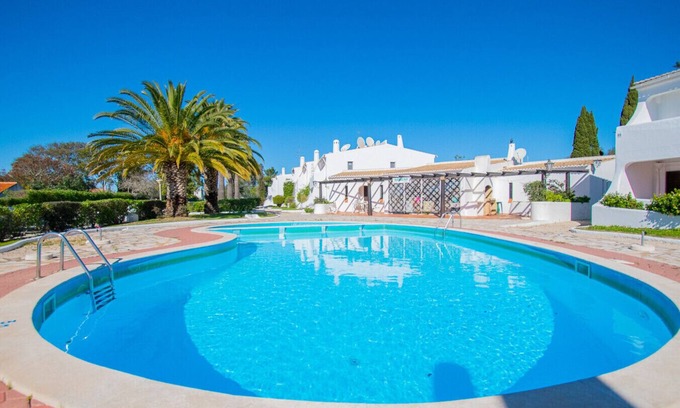 Areias Dos Moinhos Apartment | D1 Carvoeiro Mar: Cozy Apt Near Beach & Town