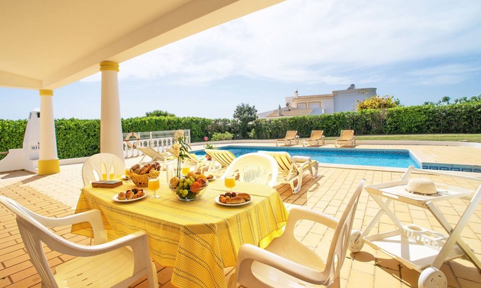 Cerca Velha House | Da Bela Vista by Interhome
