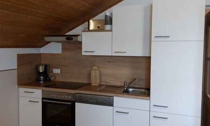 Stadlern Apartment | Dachgeschoss-Ferienwohnung (80qm) für 2-5 Personen mit Balkon