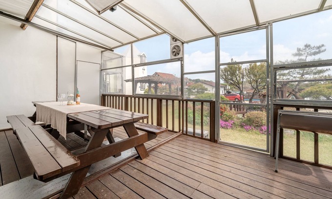 Ansan House | Daebudo Sketch Pension