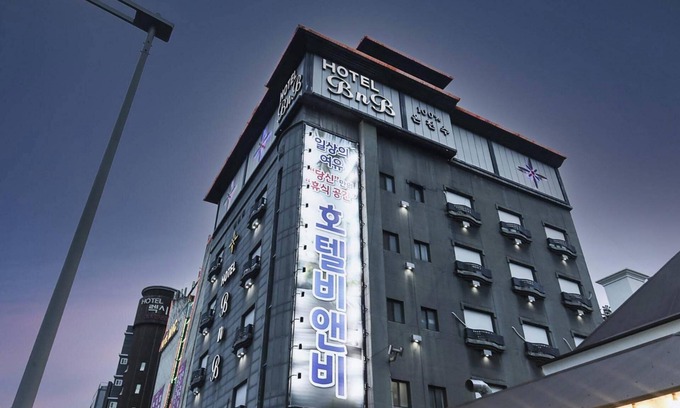 Bongmyeong-dong Hotel | Daejeon BNB