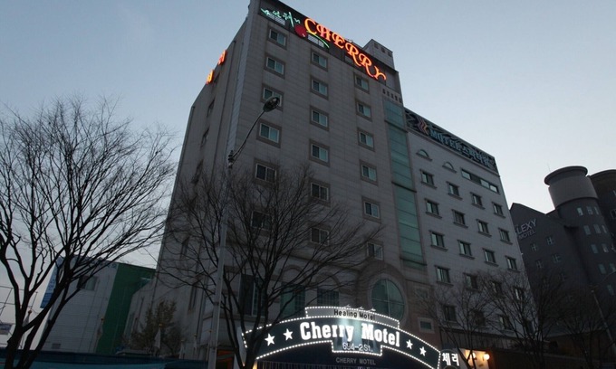 Bongmyeong-dong Hotel | Daejeon Cherry