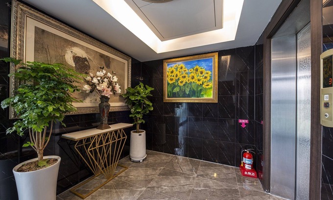 Dong-gu Hotel | Daejeon Yongjeon Q